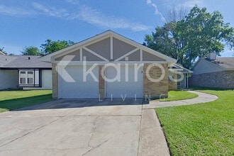 Building Photo - 24138 Landing Way Dr