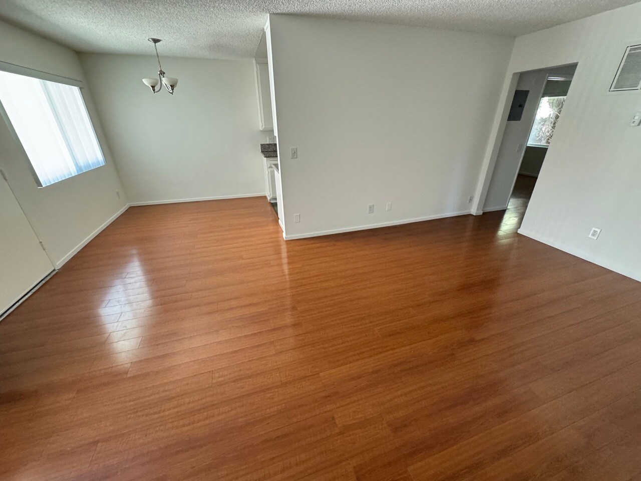 Building Photo - 447 W Elk Ave