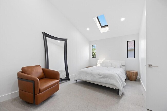 Building Photo - 6878 Touchstone Cir