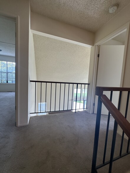 Building Photo - 2017 Vista del Mar