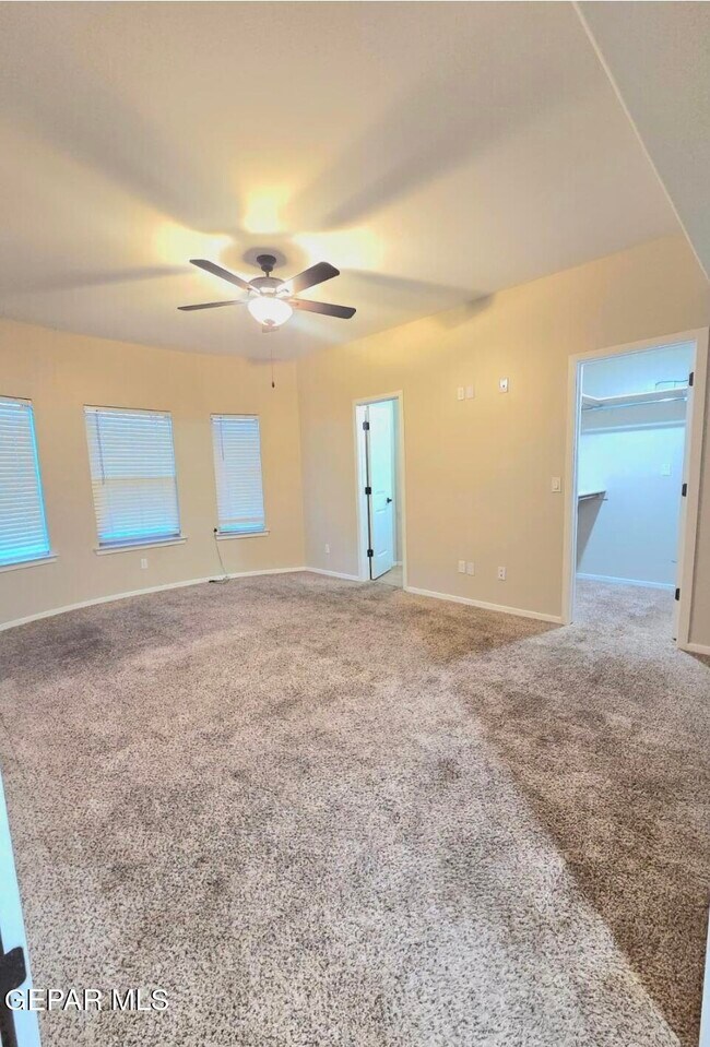 Building Photo - 2153 Blue Vly
