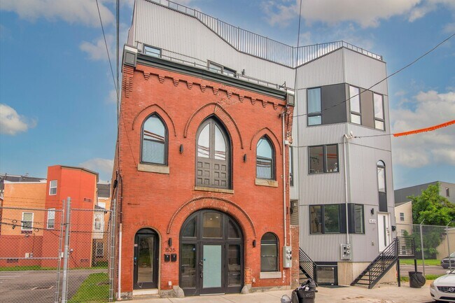 Building Photo - 1535 N Sydenham St