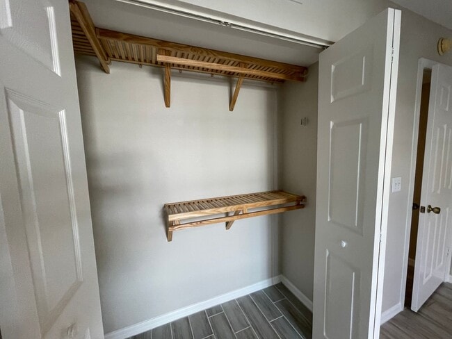 Building Photo - ANNUAL RENTAL - 2 BED/2BATH CONDO - THE MANOR AT MORTON GROVE