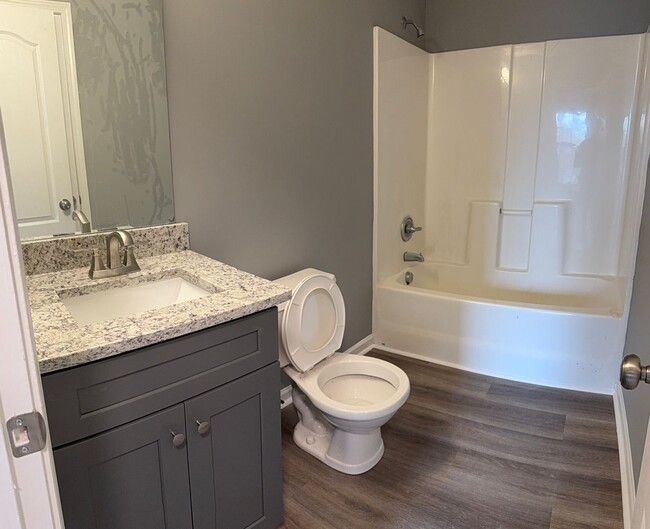 Building Photo - Newly Renovated 3 Bed/2.5 Bath in Riverdale