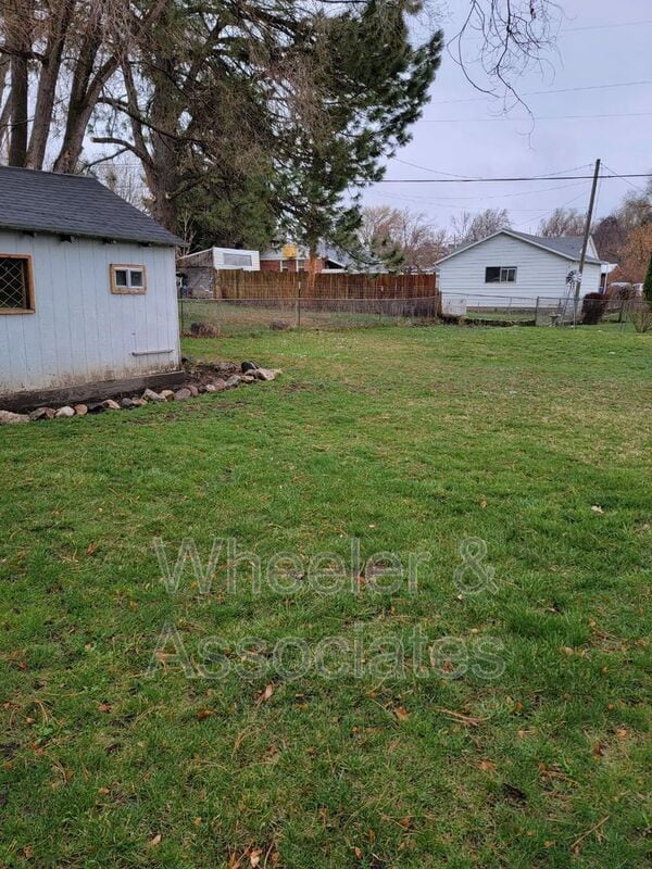 Building Photo - 1071 Sullivan Dr
