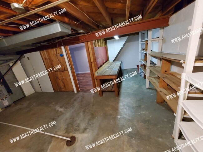 Building Photo - 4825 W 75th St