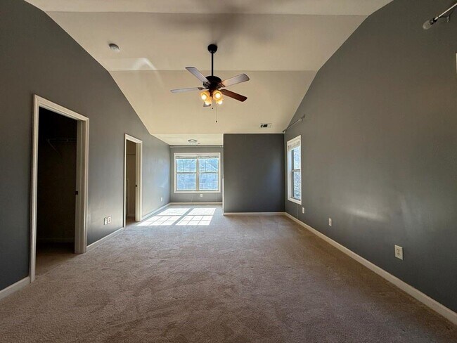 Building Photo - 1326 Castleberry Dr