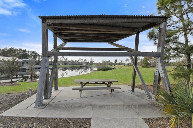 Building Photo - 17366 Camillia Trails