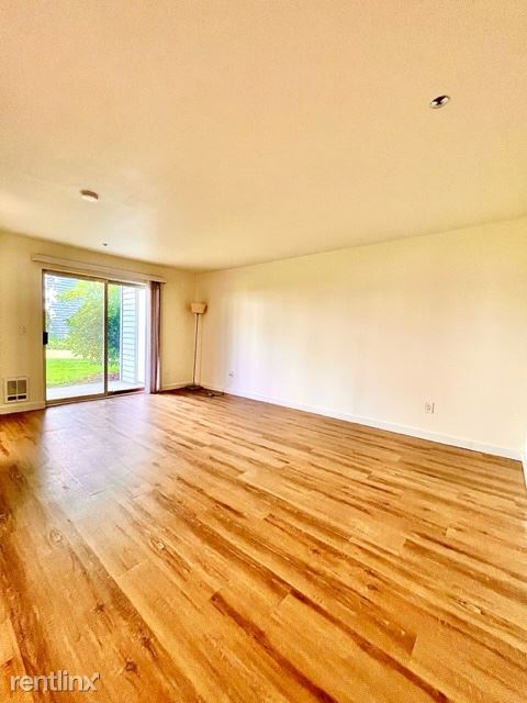 Building Photo - 1 br, 1 bath Condo - 7453 Newcastle Golf C...