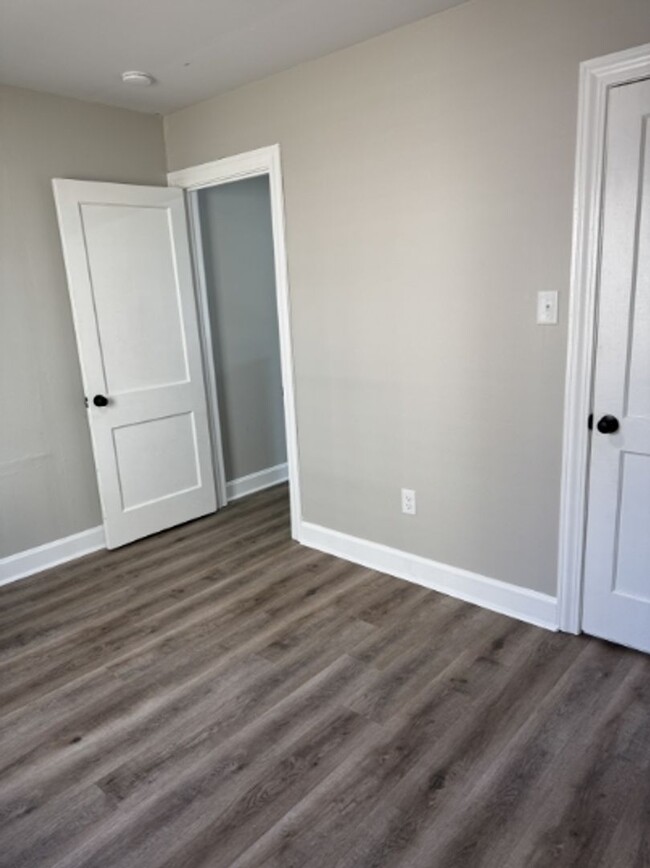 Building Photo - For Rent – 3 Bed, 1 Bath Home in Bristol, ...