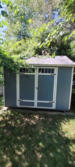 Large Storage Shed - 270 Riverview Rd