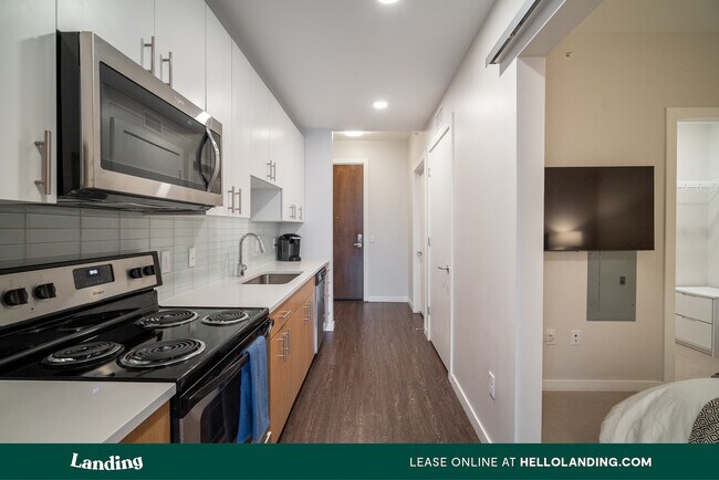 Building Photo - 2450 S University Blvd