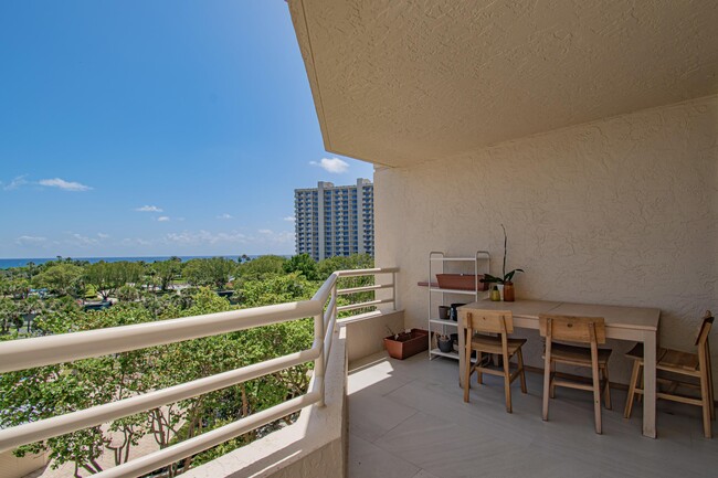 Building Photo - 4101 N Ocean Blvd