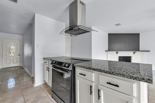 Building Photo - 4406 Kacee Dr