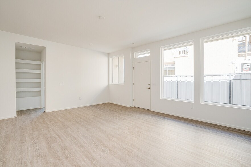 Great Room - 8665 E Ultra Dr