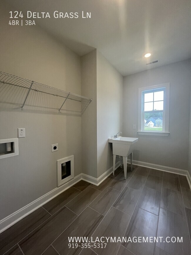 Building Photo - 124 Delta Grass Ln