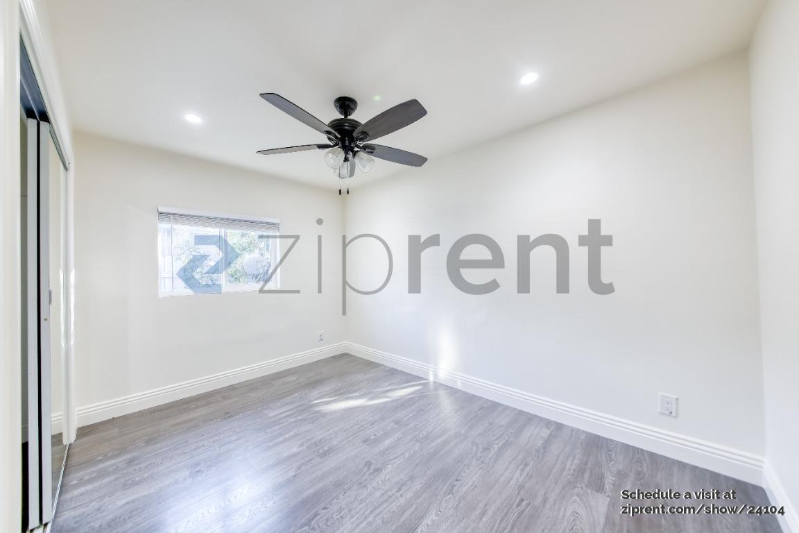 Building Photo - 1301 Prado St