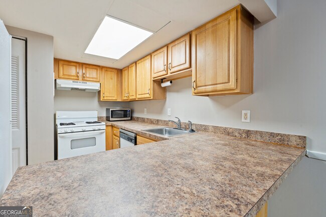 Building Photo - 580 Northridge Crossing Dr