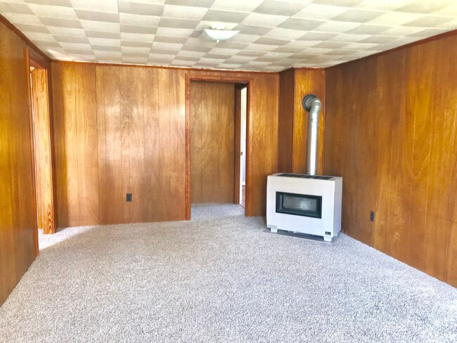 Building Photo - 905 4th St