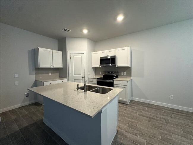 Building Photo - 17960 Lantana Loop