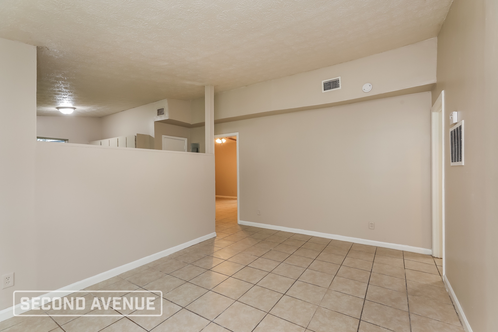 Building Photo - 6758 Gaspar Cir E