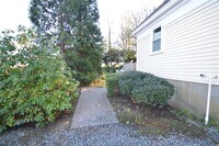 Building Photo - 412 Mitchell's Ln