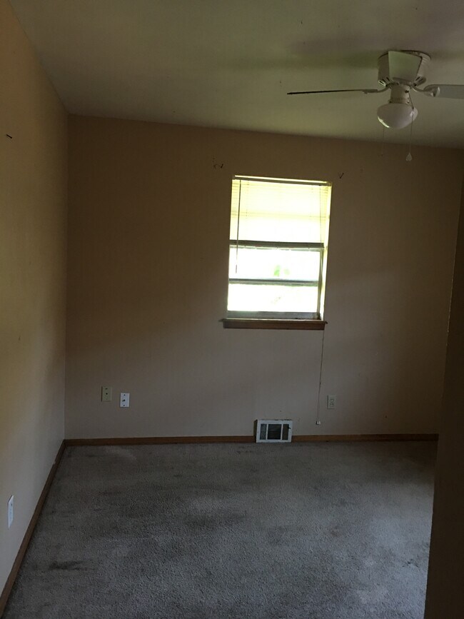 Bedroom 2 - 1017 SW 67th St