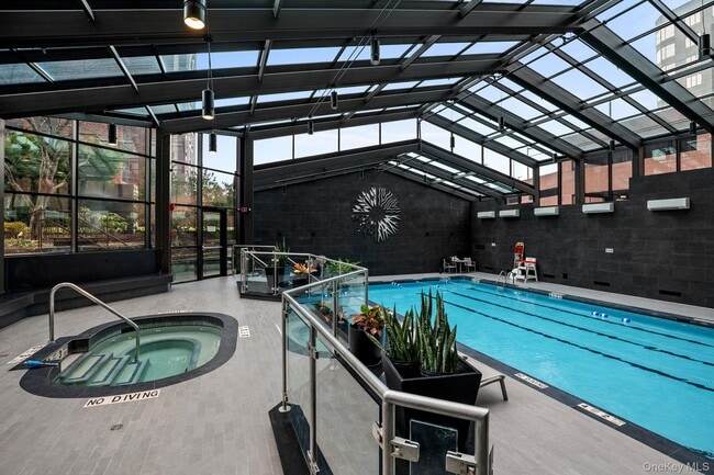 Building Photo - 4 Martine Ave