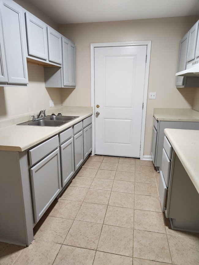 Building Photo - 5315 McClelland Dr