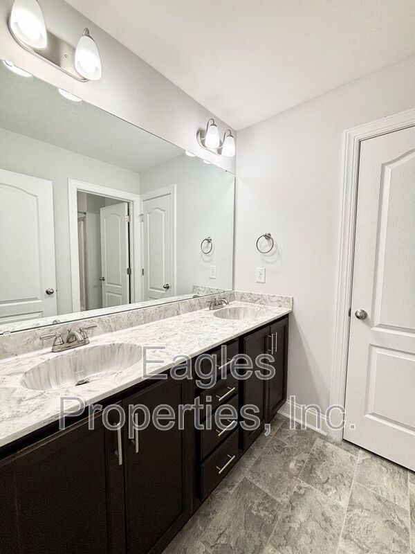 Building Photo - 106 Perignon Dr