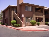 Building Photo - Fantastic Scottsdale condo in the Plaza Residences