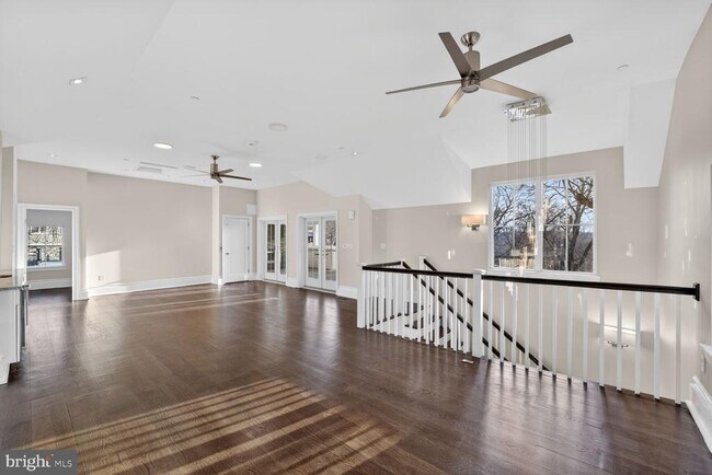 Building Photo - 4964 Eskridge Terrace NW