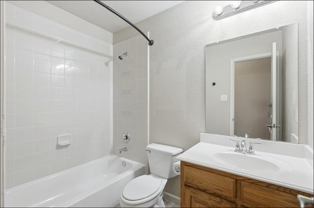 Building Photo - 5929 Chisholm Trl