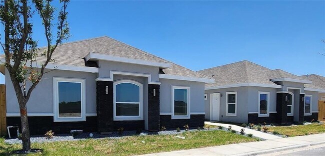 Primary Photo - 13 W Woodson Dr