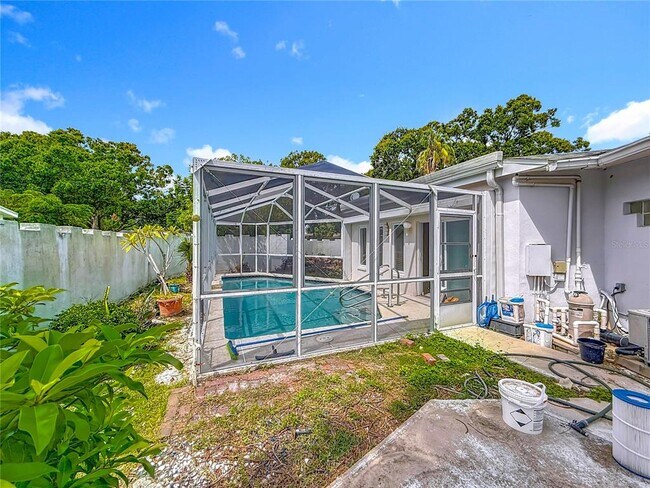 Building Photo - 6709 Orchard Dr N