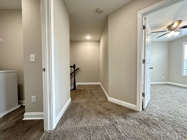 Building Photo - 1172 Meadowhill Ln