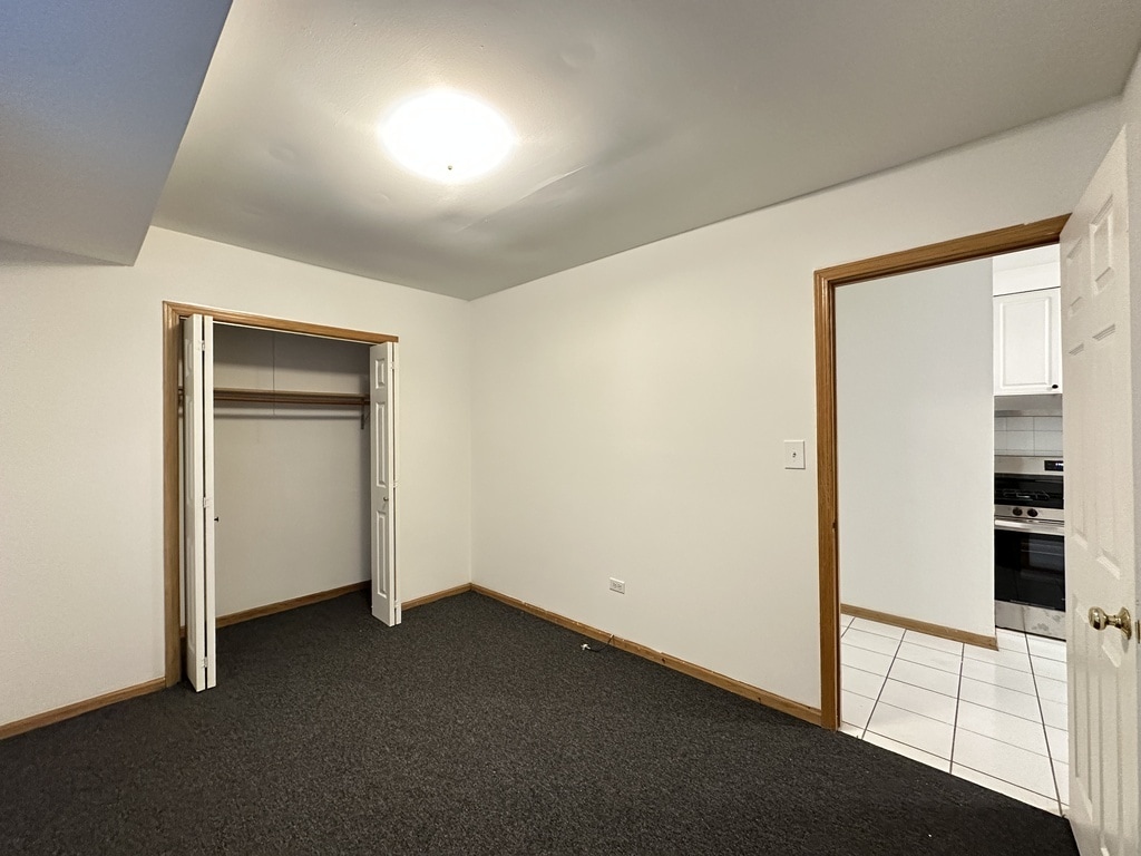 Building Photo - 918 N Paulina St