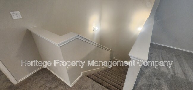 Building Photo - 7115 Mesa Cliffs