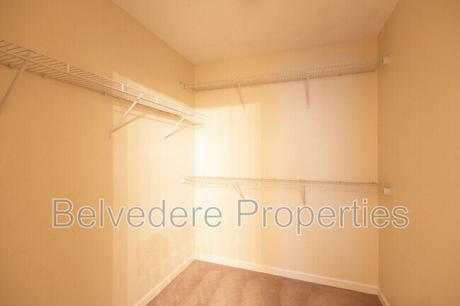 Building Photo - 36 Ackland Dr