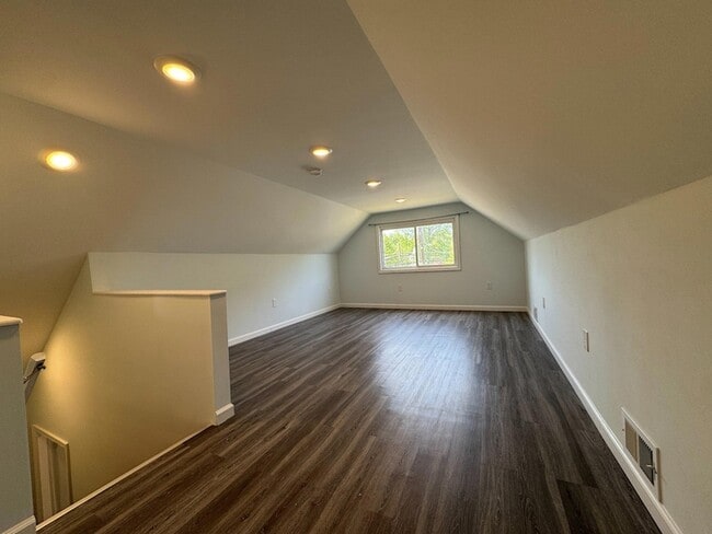 Building Photo - 9405 Rhode Island Ave