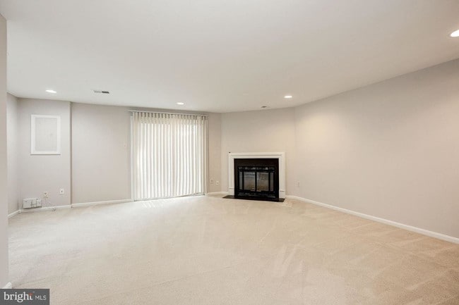 Building Photo - 8231 Goldstream Ct