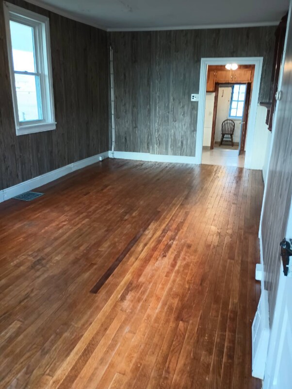 Building Photo - 2106 S 5th Ave