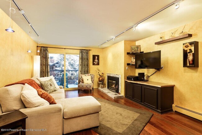 Building Photo - 205 E Durant Ave