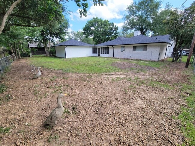 Building Photo - 1409 Drexel Dr