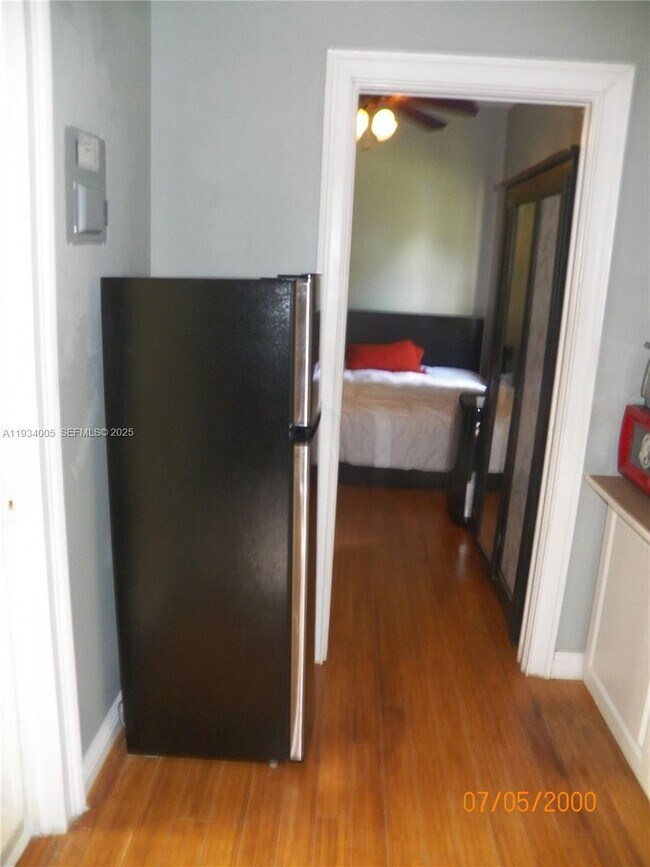 Building Photo - 600 N 35th Ave