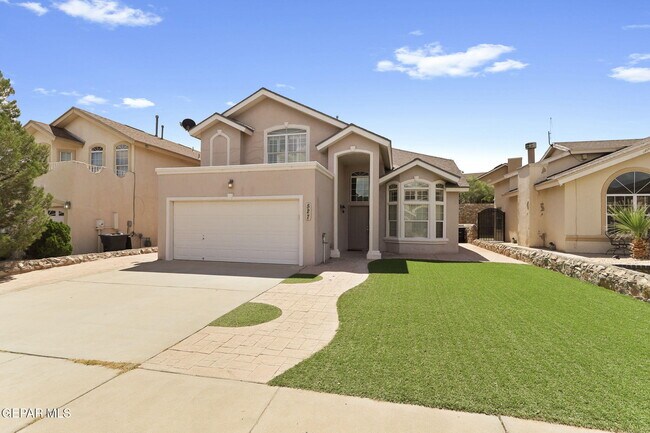 Building Photo - 527 Longleaf Pl