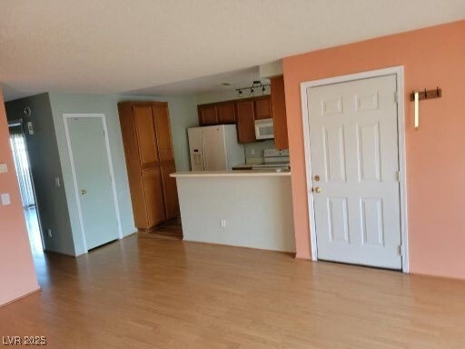 Building Photo - 2200 Highpointe Dr