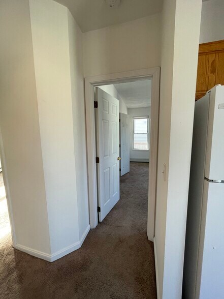 Building Photo - 58 Mansfield St