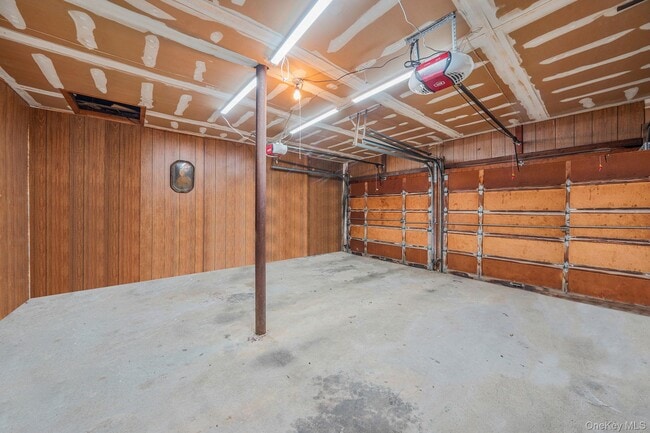 Building Photo - 386A Glen Cove Ave