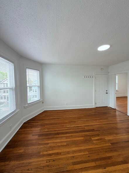 Building Photo - 44 Brooklawn St